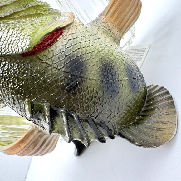 2019 Rivers Edge Bass Salt & Pepper Shaker Set Resin & Glass - Picture 8 of 14